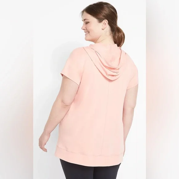 Lane Bryant
LIVI Short Sleeve Hoodie
Size: 14/16
Color: Peaches & Cream - Picture 2 of 3